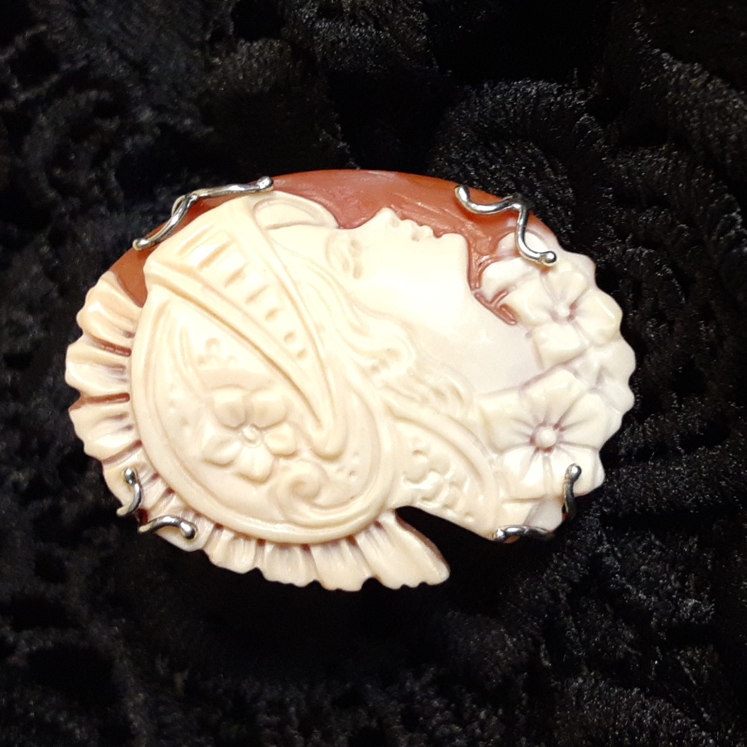 Price Is Firm. 925 35mm Cornelian Hand Carved Cameo. Stunning. Italy.
